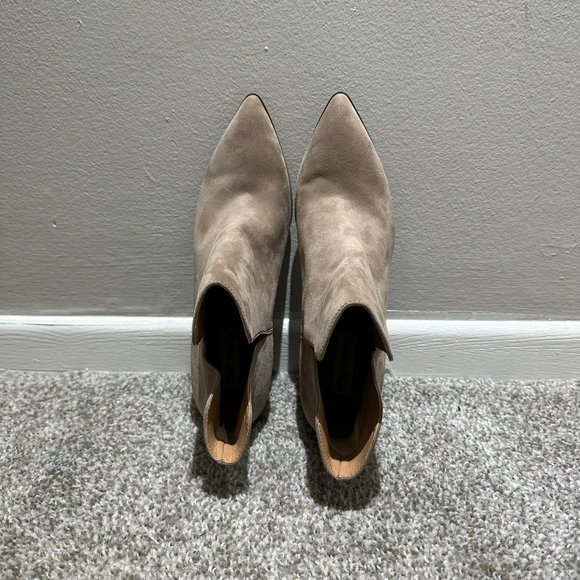 Steve Madden Women's Taupe Suede Pointed Toe Ankle Boots Size 10 - Picture 7 of 9